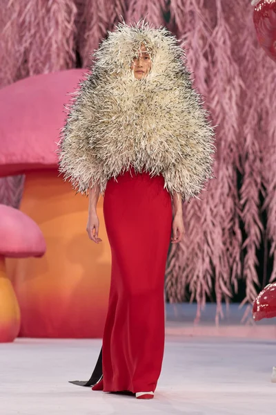 Look 33